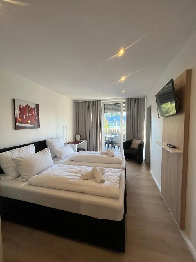 Hotel Mozart Traunreut 3*,
